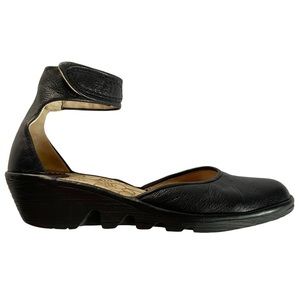 Fly London low wedge ankle strap black EU40